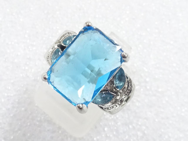 JAPANESE KIMONO / ANTIQUE COLORED STONE RING (SIZE 13)